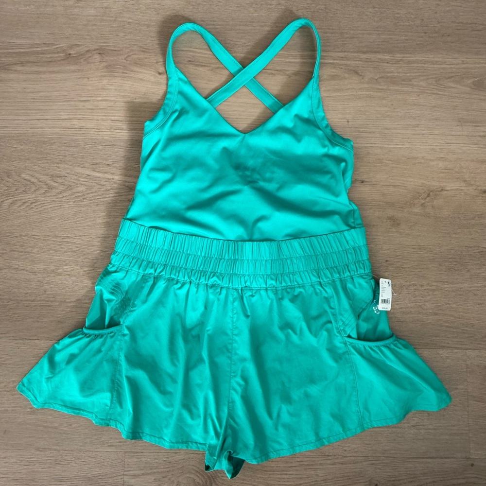 New Free People Movement - Sport Green Get Your Flirt On Shortsie Size XL